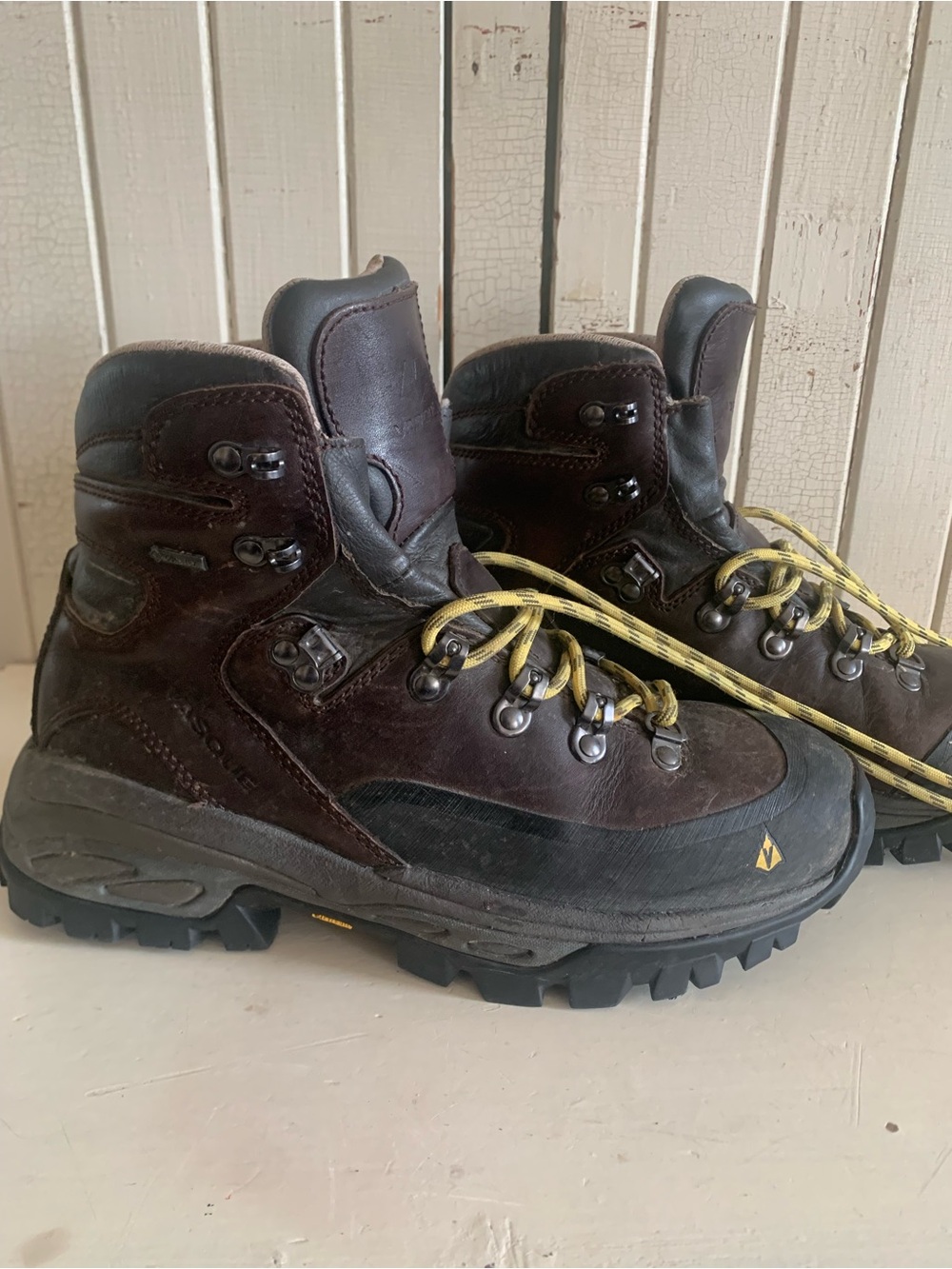 Vasque Dark Brown Leather Hiking Boots Size 39/8.5